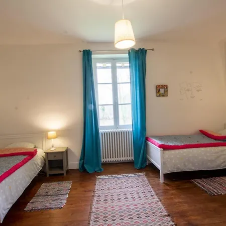Hébergement de vacances L' Ostal Annesse-et-Beaulieu