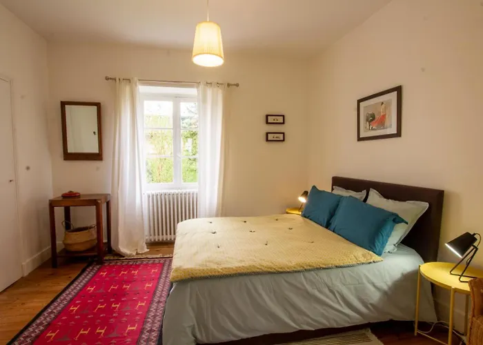 L' Ostal Casa de Férias Annesse-et-Beaulieu